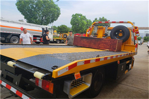 新密附近拖车电话号码服务